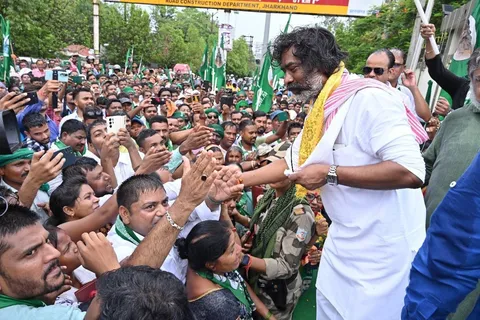 Hemant likely to reshuffle ministry after Bihar polls