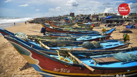 Cyclone ‘Montha’ Hits Andhra Pradesh Coast, Authorities on High Alert as Storm Intensifies