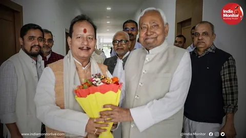 Nitish Ready to Stake Claim Again; RJD in Turmoil as Rohini Drops Bombshell Allegations