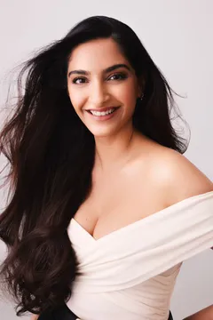 Global Fashion Icon Sonam Kapoor invited by Hugo Boss to grace Milan Fashion Week!