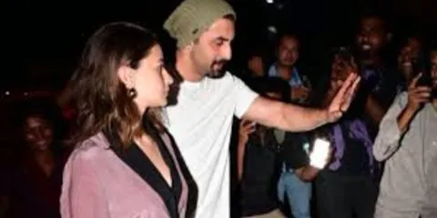 Watch: Ranbir Kapoor Looses His Cool In Public Because Of This!