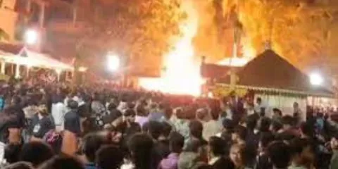 150 Injured In Kerala Cracker Tragedy, Causes Ball Of Fire!