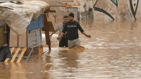 Catastrophic Flooding in Valencia: 51 Dead, Hundreds Trapped