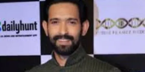 "I tried to fit into both the characters" Says Vikrant Massey as he notes an interesting connection between his characters in 12th Fail and The Sabarmati Report!