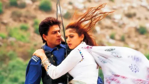 Yash Raj Films plans celebration of Veer Zaara with fans in 7 world cities on its 20th release anniversary!