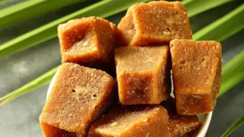 Pure Jaggery Powder:- A Superfood You Should Add to Your Diet
