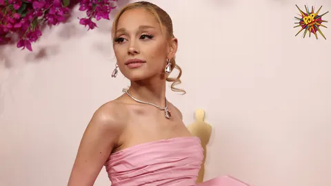 Ariana Grande Finally Does The 'Sister Is A Witch' Trend, Watch Here!!