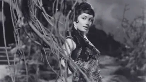 The Timeless Appeal of 'Lag Ja Gale' Across Generations and Ages