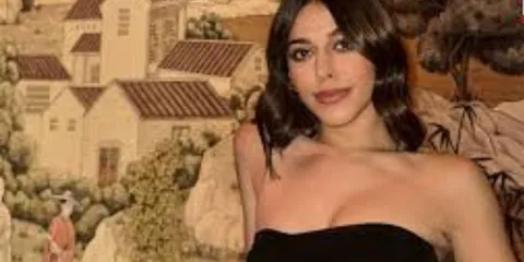 Alaya F's Empowering Response to a Fan's Question About a 'Hot Collarbone'