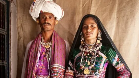 Echoes of Love in Silence :- All about the famous Gujarati Ghazal 'Nayan ne bandh rakhine'