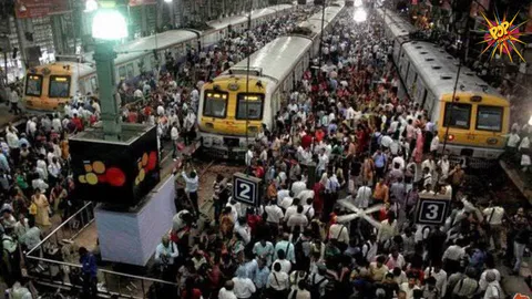 WATCH VIDEO: Mumbai Locals Unique Welcome to the Year 2025
