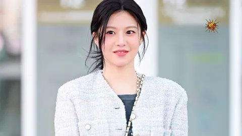 Go Youn Jung’s Photos from Chanel’s Paris Show Spark Debate Among Netizens
