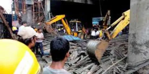 Watch: Mumbai, Under-Construction Metro Pillar Collapses!