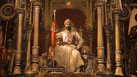 Chhaava: Vicky Kaushal's Career-Defining Performance as Chhatrapati Sambhaji Maharaj Sets Social Media Ablaze"