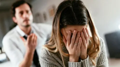 Balancing the Extremes: How to Cope With Your Beloved's Mood Swings