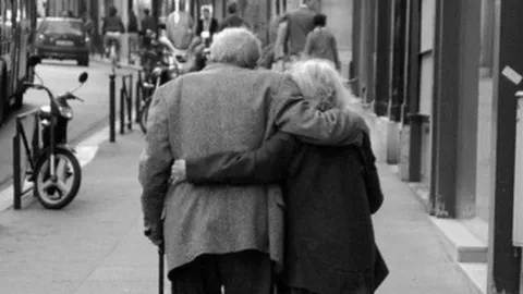 Long Lasting Love: How Forgiveness Unites Loyal Couples Through Life's Challenges Together