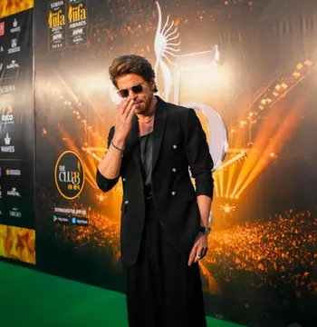 Shah Rukh Khan Posts Heartfelt Gratitude After Winning His First National Award in 33 Years for Jawan!