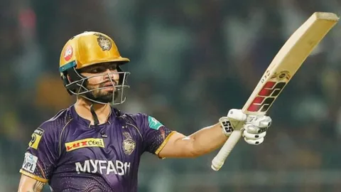 Rinku Singh Goes to Rohit Sharma for Bat; Unexpected Response Comes Nex