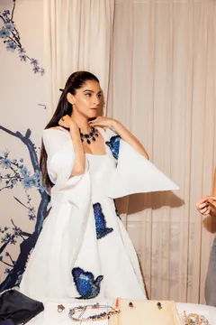 Sonam Kapoor unites conservation and couture as she sports a custom Erdem gown with the Godawan bird motif, towards the conservation of the Great Indian Bustard