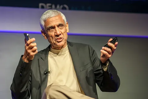 AI Revolution - Providing Free Doctors and Lawyers to Everyone in 10 Years According to Vinod Khosla