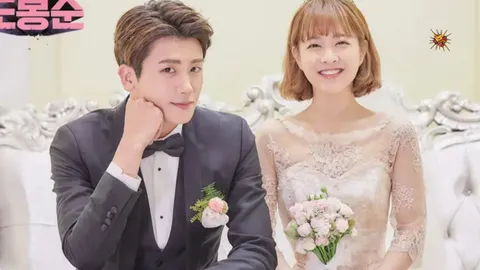 Park Hyung Sik and Park Bo Young Share Heartwarming Selfies From Set Of “Strong Girl Nam soon
