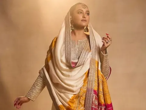 Sonakshi Sinha Shares Pics From Her ‘Sonamandi’ Theme Bachelorette