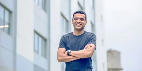 Zomato CEO Calls Out ‘Free pass’ Seekers For Dua Lipa Mumbai Concert!