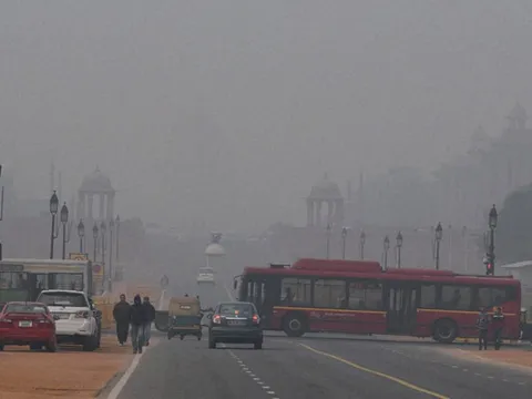 Foggy Mayhem in Delhi: Flight and Train Delays Cause Travel Chaos in India's Capital