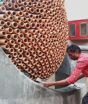 Ancient Terracotta Air Coolers Help Combat Record-Breaking Heat in India with Sustainable Cooling Solutions