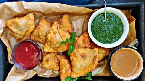 Chai and Samosa: Ultimate Snack Duo Delight