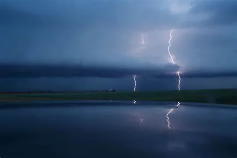 Close Call: Girl's Lightning Escape Caught on Camera While Filming Reel in Rain, Terrifying Moment