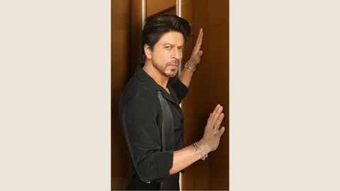 SRK's New project coming soon, New look viral on social media!