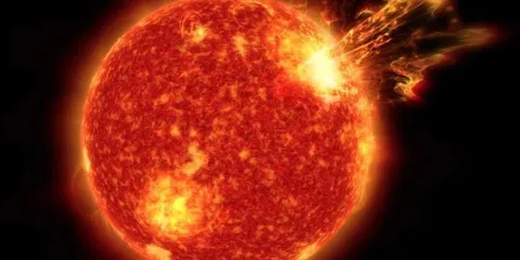 Massive Solar Storm Set To Strike Earth Tomorrow!!