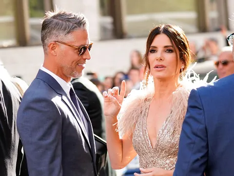 Actress Sandra Bullock Feels Grateful for people's support After The Demise Of Her Long-Time Partner Bryan Randall!