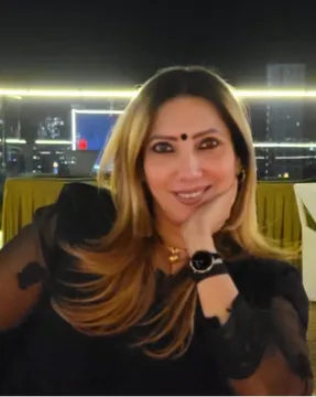 Kimi Sharma the sensational singer doing great cover song