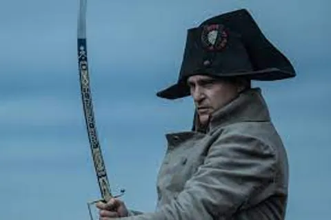 Napoleon Review: Ridley Scott & Joaquin Phoenix Delivers Fine Historic Extravaganza
