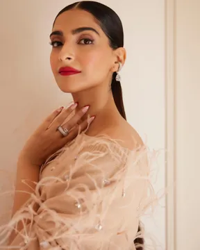 Sonam Kapoor owns Paris Fashion Week with her stunning appearance for Valentino!