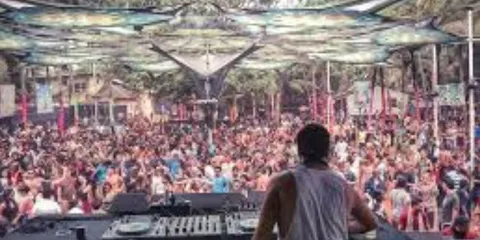 Ultimate Guide To The Beach Parties, Bars And Nightlife Spots Of Goa!