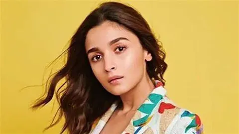 Alia Bhatt Acknowledges Controversy: "Bound to Say Stupid Things in Public"