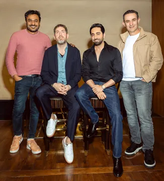 AYUSHMANN KHURRANA SIGNS GLOBAL DEAL WITH WARNER MUSIC INDIA