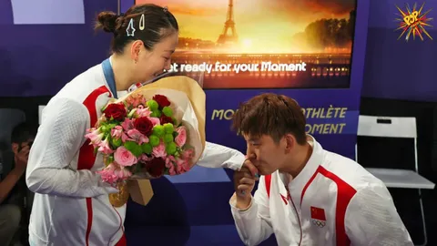 Swapping Gold & Diamond Together; China Player Receives Proposal From Teammate After Olympic Win