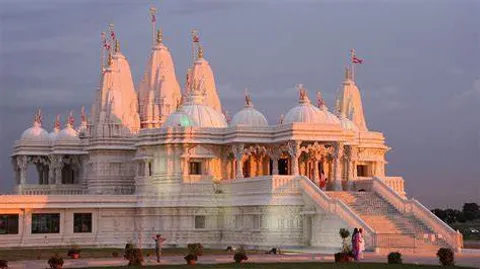 Outrage in India over defacement of US Hindu temple with pro-Khalistan graffiti