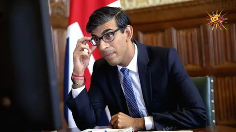Sunak Faces Major Loss as Early Results Favor Labour