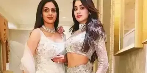 Janhvi kappor Had A Panic Attack OnReality Show After Watching Sridevi's Tribute Video!