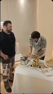 WATCH: Salman Khan Joins Thala's Midnight Birthday Celebration