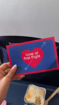 Woman Proposes to Her Boyfriend in a Flight: Watch