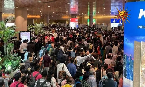 Chaotic Scenes At Mumbai Airport: “Passengers Missed Flight, People Throwing Luggage”