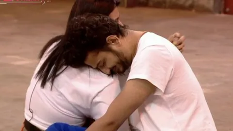 Lock Upp Day 58: Know Why Anjali Arora’s Mom Asks Her to Stay Away from Munawar Faruqui: