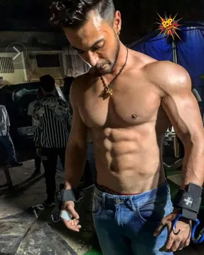 Director Mahesh Manjrekar reveals, Aayush Sharma shot for Vighnaharta despite a fractured palm