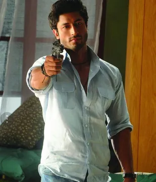 Top 3 Vidyut Jammwal Movies to watch on the daredevil’s birthday